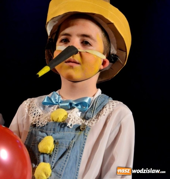 Zdjęcie w galerii na portalu naszwodzislaw.com: Znamy zwycięzc&oacute;w Wiosennych Konfrontacji Artystycznych Maska wiadomości z regionu