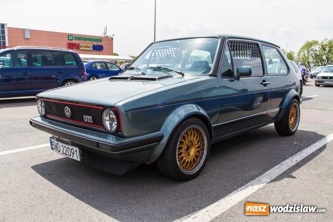 Zdjęcie w galerii na portalu naszwodzislaw.com: Zlot miłośników pojazdów grupy VW przy Auchan wiadomości z regionu