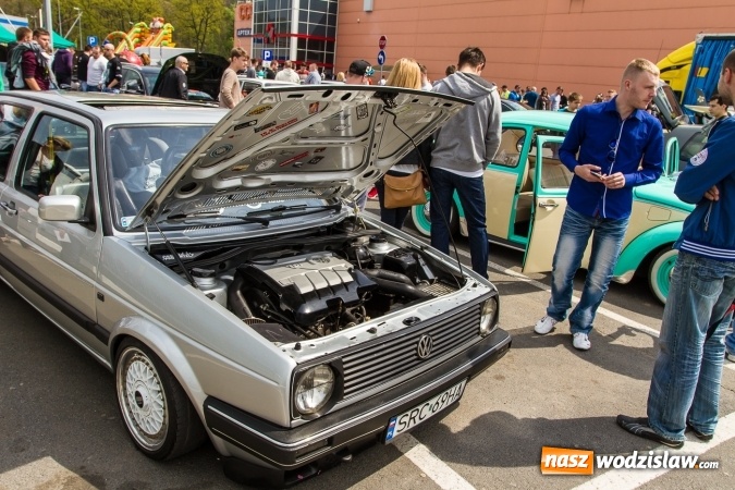 Zdjęcie w galerii na portalu naszwodzislaw.com: Zlot miłośników pojazdów grupy VW przy Auchan wiadomości z regionu