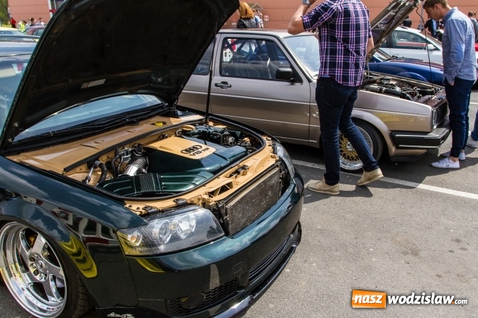 Zdjęcie w galerii na portalu naszwodzislaw.com: Zlot miłośników pojazdów grupy VW przy Auchan wiadomości z regionu