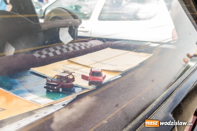 Zdjęcie w galerii na portalu naszwodzislaw.com: Zlot miłośników pojazdów grupy VW przy Auchan wiadomości z regionu