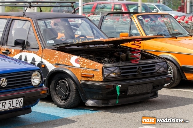 Zdjęcie w galerii na portalu naszwodzislaw.com: Zlot miłośników pojazdów grupy VW przy Auchan wiadomości z regionu