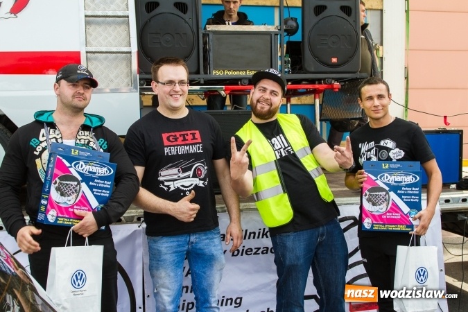 Zdjęcie w galerii na portalu naszwodzislaw.com: Zlot miłośników pojazdów grupy VW przy Auchan wiadomości z regionu