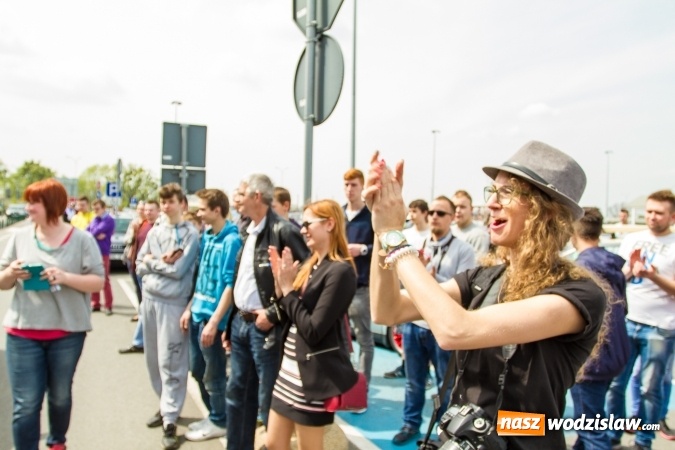 Zdjęcie w galerii na portalu naszwodzislaw.com: Zlot miłośników pojazdów grupy VW przy Auchan wiadomości z regionu