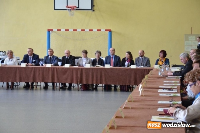 Zdjęcie w galerii na portalu naszwodzislaw.com: W „Ekonomiku” odbyło się Forum Przedsiębiorczości wiadomości z regionu