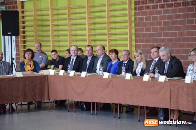 Zdjęcie w galerii na portalu naszwodzislaw.com: W „Ekonomiku” odbyło się Forum Przedsiębiorczości wiadomości z regionu