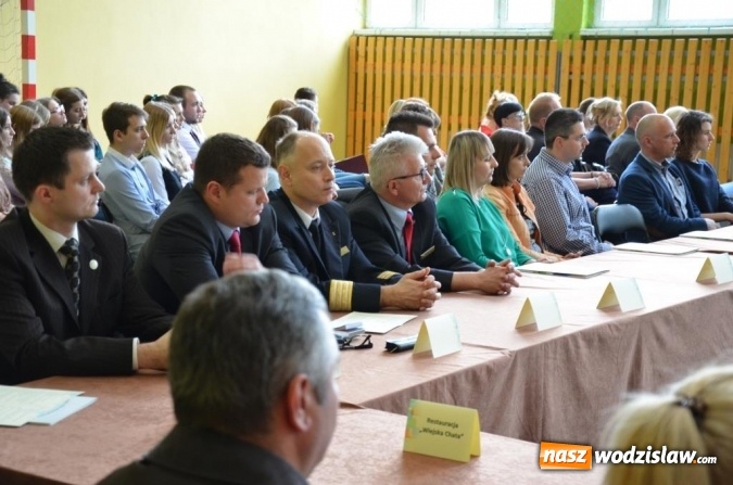 Zdjęcie w galerii na portalu naszwodzislaw.com: W „Ekonomiku” odbyło się Forum Przedsiębiorczości wiadomości z regionu