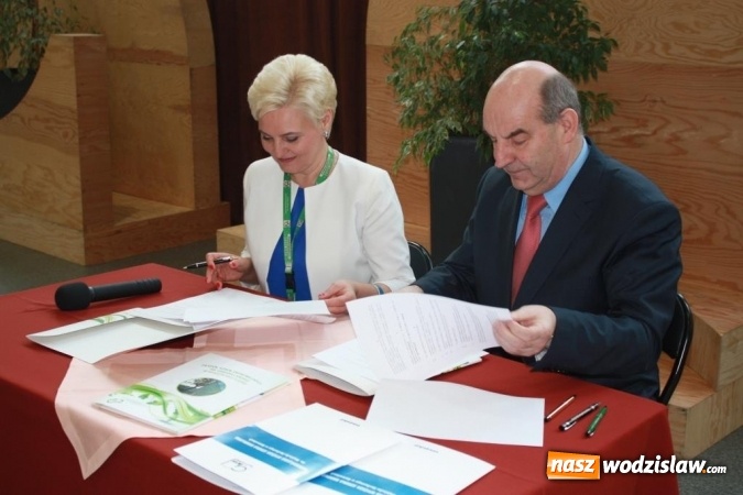 Zdjęcie w galerii na portalu naszwodzislaw.com: W „Ekonomiku” odbyło się Forum Przedsiębiorczości wiadomości z regionu