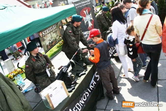 Zdjęcie w galerii na portalu naszwodzislaw.com: Działo się! Wodzisławska militarna majówka na długo pozostanie w pamięci  wiadomości z regionu