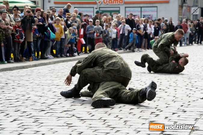 Zdjęcie w galerii na portalu naszwodzislaw.com: Działo się! Wodzisławska militarna majówka na długo pozostanie w pamięci  wiadomości z regionu