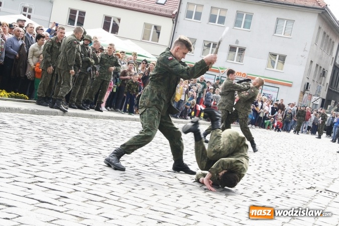 Zdjęcie w galerii na portalu naszwodzislaw.com: Działo się! Wodzisławska militarna majówka na długo pozostanie w pamięci  wiadomości z regionu