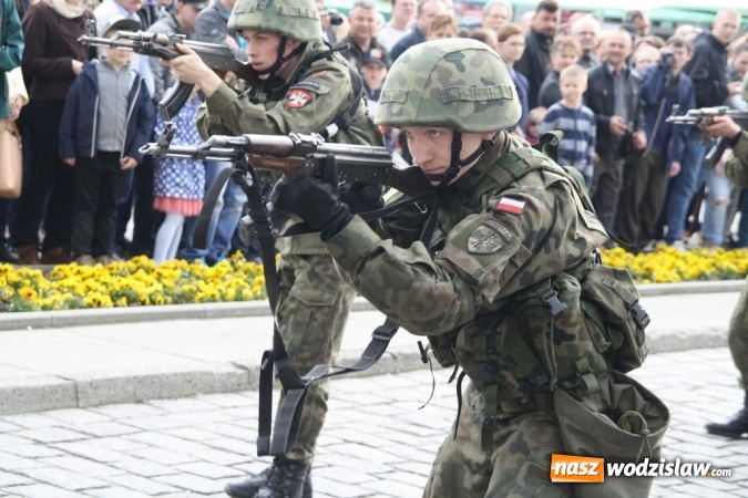 Zdjęcie w galerii na portalu naszwodzislaw.com: Działo się! Wodzisławska militarna majówka na długo pozostanie w pamięci  wiadomości z regionu