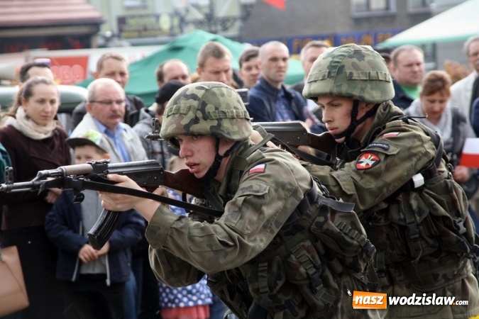Zdjęcie w galerii na portalu naszwodzislaw.com: Działo się! Wodzisławska militarna majówka na długo pozostanie w pamięci  wiadomości z regionu
