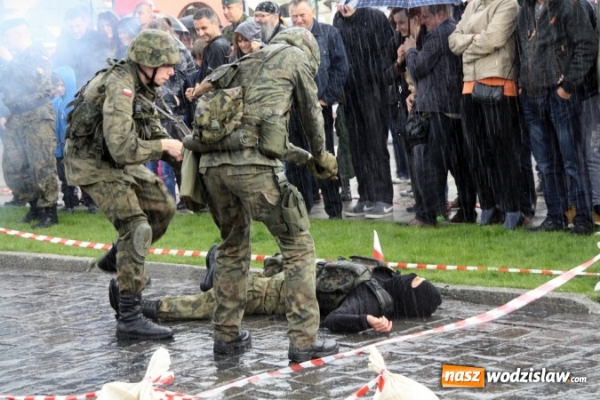 Zdjęcie w galerii na portalu naszwodzislaw.com: Działo się! Wodzisławska militarna majówka na długo pozostanie w pamięci  wiadomości z regionu