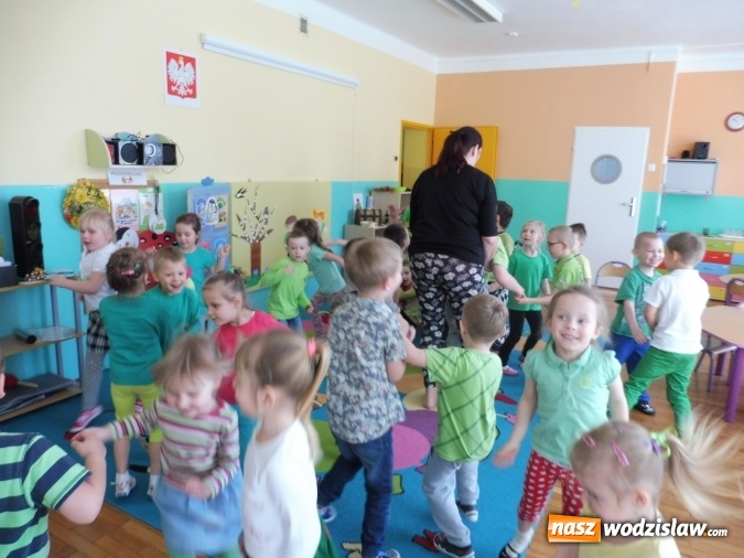 Zdjęcie w galerii na portalu naszwodzislaw.com: Kolor zielony opanował wodzisławskie przedszkole numer 6  wiadomości z regionu