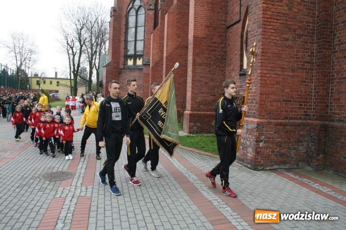 Zdjęcie w galerii na portalu naszwodzislaw.com: Rocznicę powstania klubu KS Naprzód Rydułtowy świętowano podczas uroczystej Mszy Świętej  wiadomości z regionu