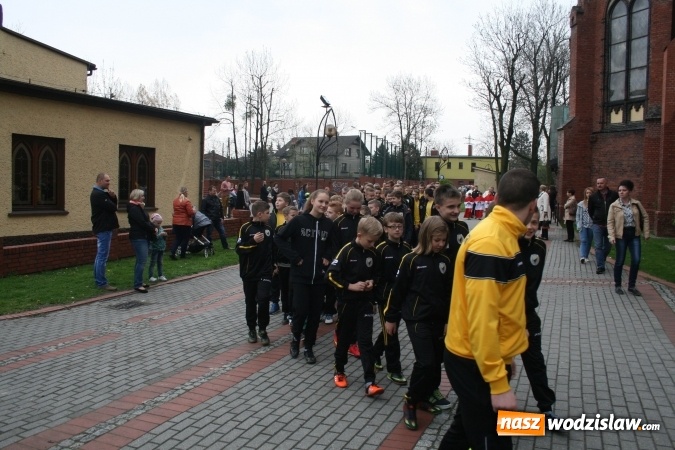 Zdjęcie w galerii na portalu naszwodzislaw.com: Rocznicę powstania klubu KS Naprzód Rydułtowy świętowano podczas uroczystej Mszy Świętej  wiadomości z regionu