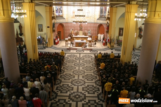 Zdjęcie w galerii na portalu naszwodzislaw.com: Rocznicę powstania klubu KS Naprzód Rydułtowy świętowano podczas uroczystej Mszy Świętej  wiadomości z regionu