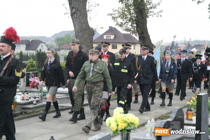 Zdjęcie w galerii na portalu naszwodzislaw.com: W Rydułtowach świętowano Dzień Flagi, 95. rocznicę III Powstania Śląskiego oraz Międzynarodowy Dzień Strażaka  wiadomości z regionu