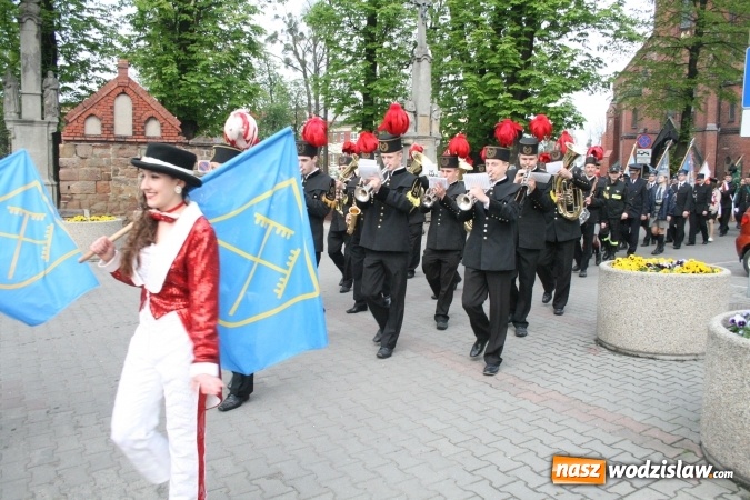 Zdjęcie w galerii na portalu naszwodzislaw.com: W Rydułtowach świętowano Dzień Flagi, 95. rocznicę III Powstania Śląskiego oraz Międzynarodowy Dzień Strażaka  wiadomości z regionu