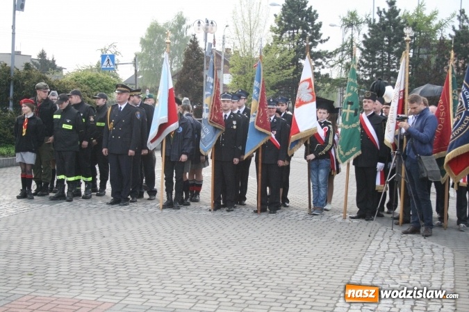 Zdjęcie w galerii na portalu naszwodzislaw.com: W Rydułtowach świętowano Dzień Flagi, 95. rocznicę III Powstania Śląskiego oraz Międzynarodowy Dzień Strażaka  wiadomości z regionu