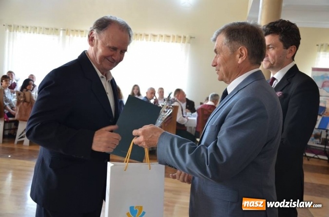 Zdjęcie w galerii na portalu naszwodzislaw.com: Sportowcy i ludzie kultury odebrali nagrody wiadomości z regionu