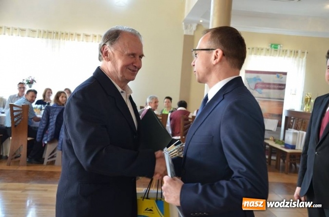 Zdjęcie w galerii na portalu naszwodzislaw.com: Sportowcy i ludzie kultury odebrali nagrody wiadomości z regionu
