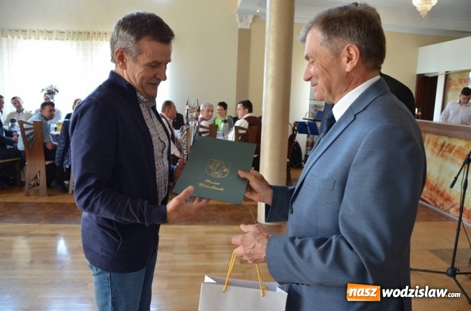 Zdjęcie w galerii na portalu naszwodzislaw.com: Sportowcy i ludzie kultury odebrali nagrody wiadomości z regionu