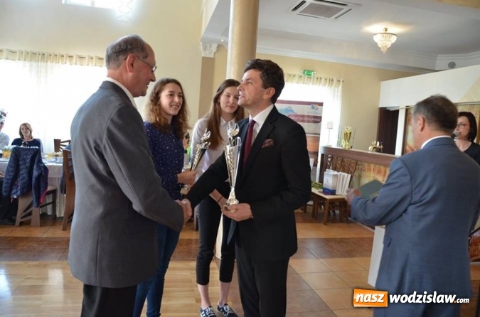 Zdjęcie w galerii na portalu naszwodzislaw.com: Sportowcy i ludzie kultury odebrali nagrody wiadomości z regionu