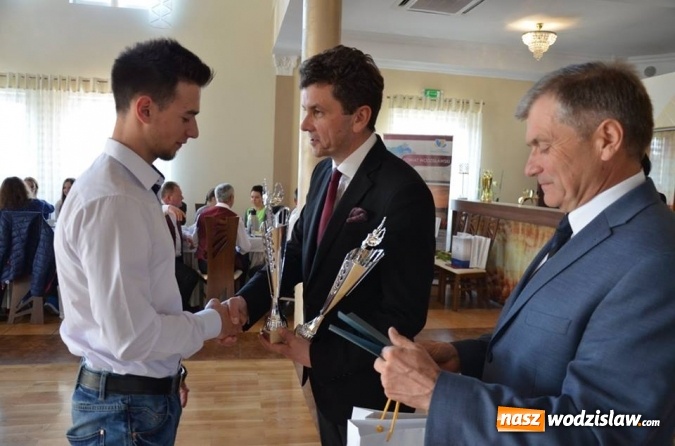 Zdjęcie w galerii na portalu naszwodzislaw.com: Sportowcy i ludzie kultury odebrali nagrody wiadomości z regionu