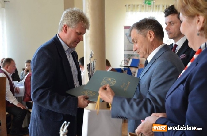 Zdjęcie w galerii na portalu naszwodzislaw.com: Sportowcy i ludzie kultury odebrali nagrody wiadomości z regionu