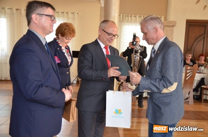 Zdjęcie w galerii na portalu naszwodzislaw.com: Sportowcy i ludzie kultury odebrali nagrody wiadomości z regionu