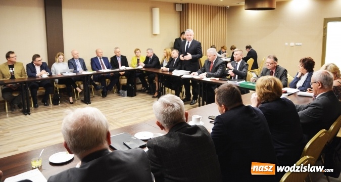 Zdjęcie w galerii na portalu naszwodzislaw.com: Podpisanie Umowy o partnerstwie wiadomości z regionu