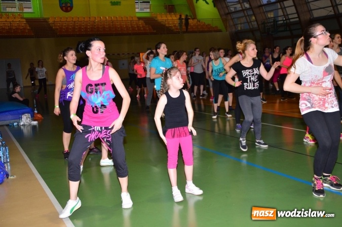 Zdjęcie w galerii na portalu naszwodzislaw.com: Be Fit Zumba - wielki maraton w Lubomi wiadomości z regionu