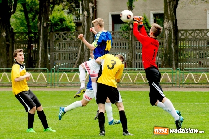 Zdjęcie w galerii na portalu naszwodzislaw.com: Juniorzy Rydułtów przegrali w ostatniej chwili. Kapitan gospodarzy z hat-trickiem wiadomości z regionu