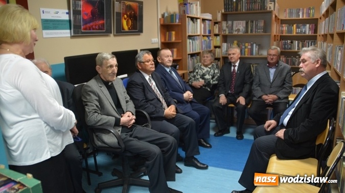 Zdjęcie w galerii na portalu naszwodzislaw.com: Biblioteka w Marklowicach wzbogaciła się o cenne woluminy  wiadomości z regionu