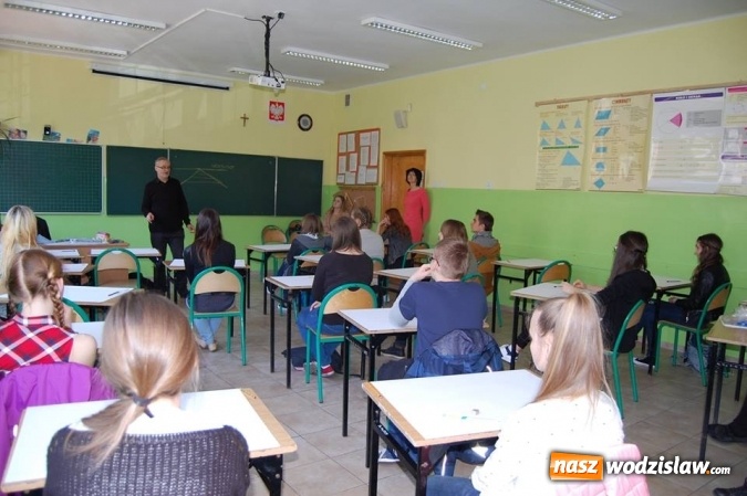 Zdjęcie w galerii na portalu naszwodzislaw.com: Warsztaty artystyczne w Zespole Szkół Ponadgimnazjalnych w Pszowie wiadomości z regionu