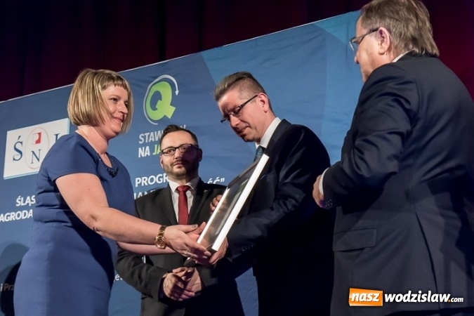 Zdjęcie w galerii na portalu naszwodzislaw.com: Wręczono Śląskie Nagrody Jakości oraz nagrody programu Stawiamy na Jakość. Wśr&oacute;d wyr&oacute;żnionych firma z naszego powiatu wiadomości z regionu