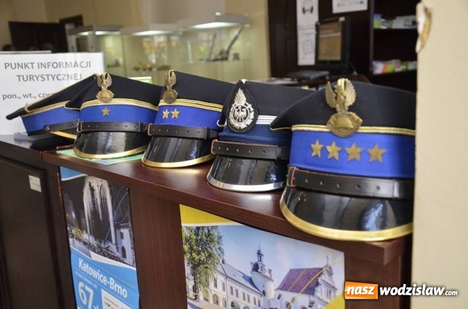 Zdjęcie w galerii na portalu naszwodzislaw.com: P&oacute;łwiecze zawodowego pożarnictwa na ziemi wodzisławskiej wiadomości z regionu