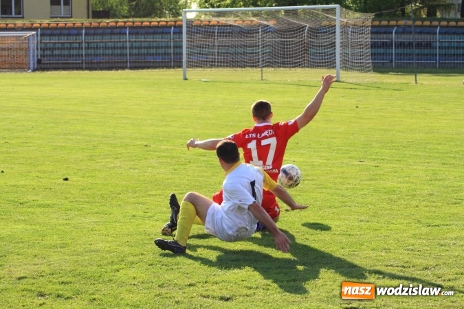 Zdjęcie w galerii na portalu naszwodzislaw.com: Naprzód Rydułtowy podzielił się punktami z wiceliderem z Łabęd wiadomości z regionu