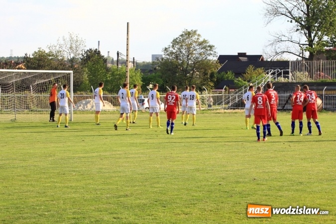 Zdjęcie w galerii na portalu naszwodzislaw.com: Naprzód Rydułtowy podzielił się punktami z wiceliderem z Łabęd wiadomości z regionu