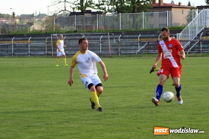 Zdjęcie w galerii na portalu naszwodzislaw.com: Naprzód Rydułtowy podzielił się punktami z wiceliderem z Łabęd wiadomości z regionu