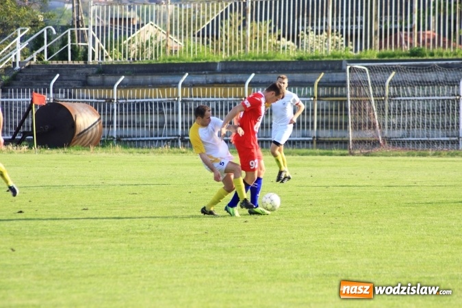 Zdjęcie w galerii na portalu naszwodzislaw.com: Naprzód Rydułtowy podzielił się punktami z wiceliderem z Łabęd wiadomości z regionu