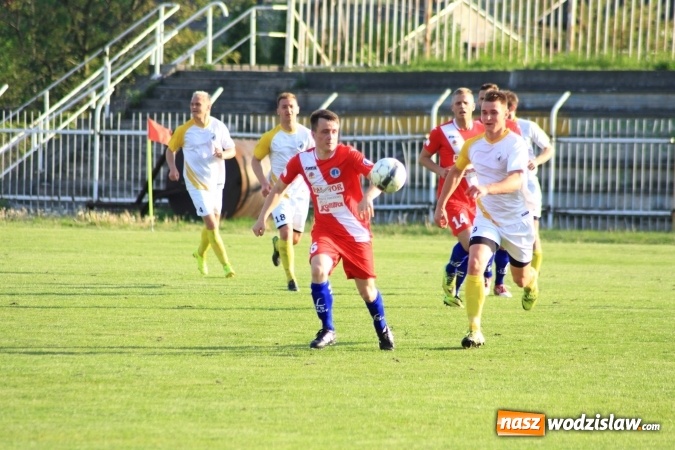 Zdjęcie w galerii na portalu naszwodzislaw.com: Naprzód Rydułtowy podzielił się punktami z wiceliderem z Łabęd wiadomości z regionu