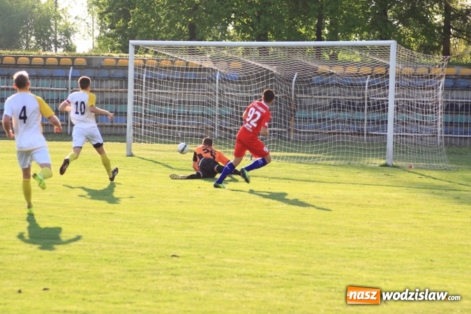 Zdjęcie w galerii na portalu naszwodzislaw.com: Naprzód Rydułtowy podzielił się punktami z wiceliderem z Łabęd wiadomości z regionu