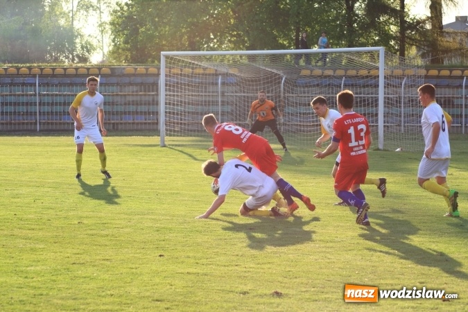 Zdjęcie w galerii na portalu naszwodzislaw.com: Naprzód Rydułtowy podzielił się punktami z wiceliderem z Łabęd wiadomości z regionu