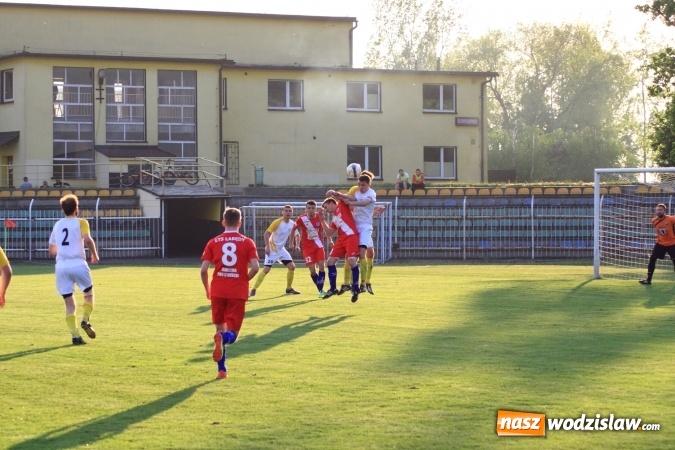 Zdjęcie w galerii na portalu naszwodzislaw.com: Naprzód Rydułtowy podzielił się punktami z wiceliderem z Łabęd wiadomości z regionu