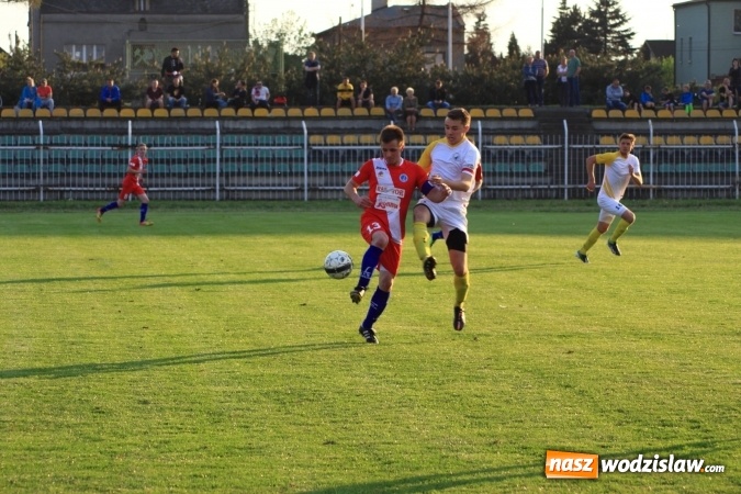 Zdjęcie w galerii na portalu naszwodzislaw.com: Naprzód Rydułtowy podzielił się punktami z wiceliderem z Łabęd wiadomości z regionu