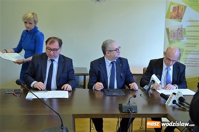Zdjęcie w galerii na portalu naszwodzislaw.com: Podpisano umowę o współpracy Funduszu z GIG  wiadomości z regionu