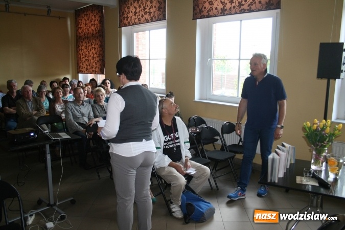 Zdjęcie w galerii na portalu naszwodzislaw.com: Jarosław Kret opowiadał o swoich przygodach - podróżniczych i dziennikarskich  wiadomości z regionu